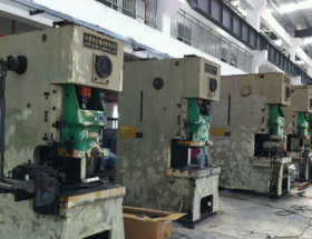 機械設備修補噴漆翻新