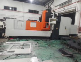 昆山舊機械設備表面噴漆翻新